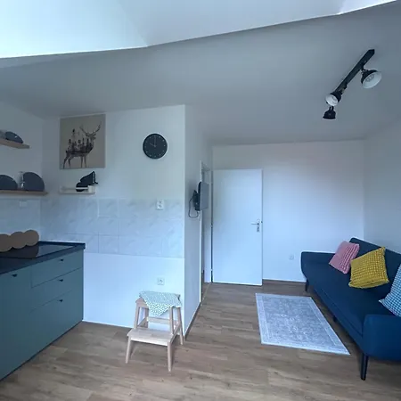 アパート Apartment Drahuska